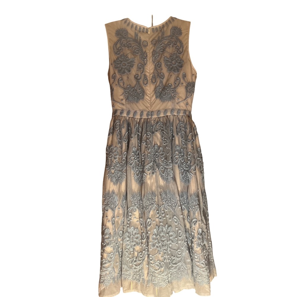 Sundance‎ Embroidered Lace Dress Blue Beige Sleeveless Sheath Knee Length Size 4 - Picture 5 of 7